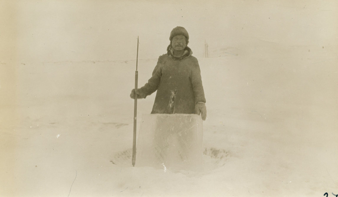 Art Canada Institute, Pitseolak’s father, Ottochie, in Idjirituq, c. 1921–22