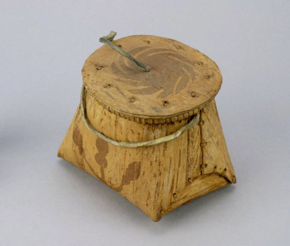 Art Canada Institute, Birchbark basket, Anishinaabe Ojibwa, Northeastern Woodlands, Temagami First Nation