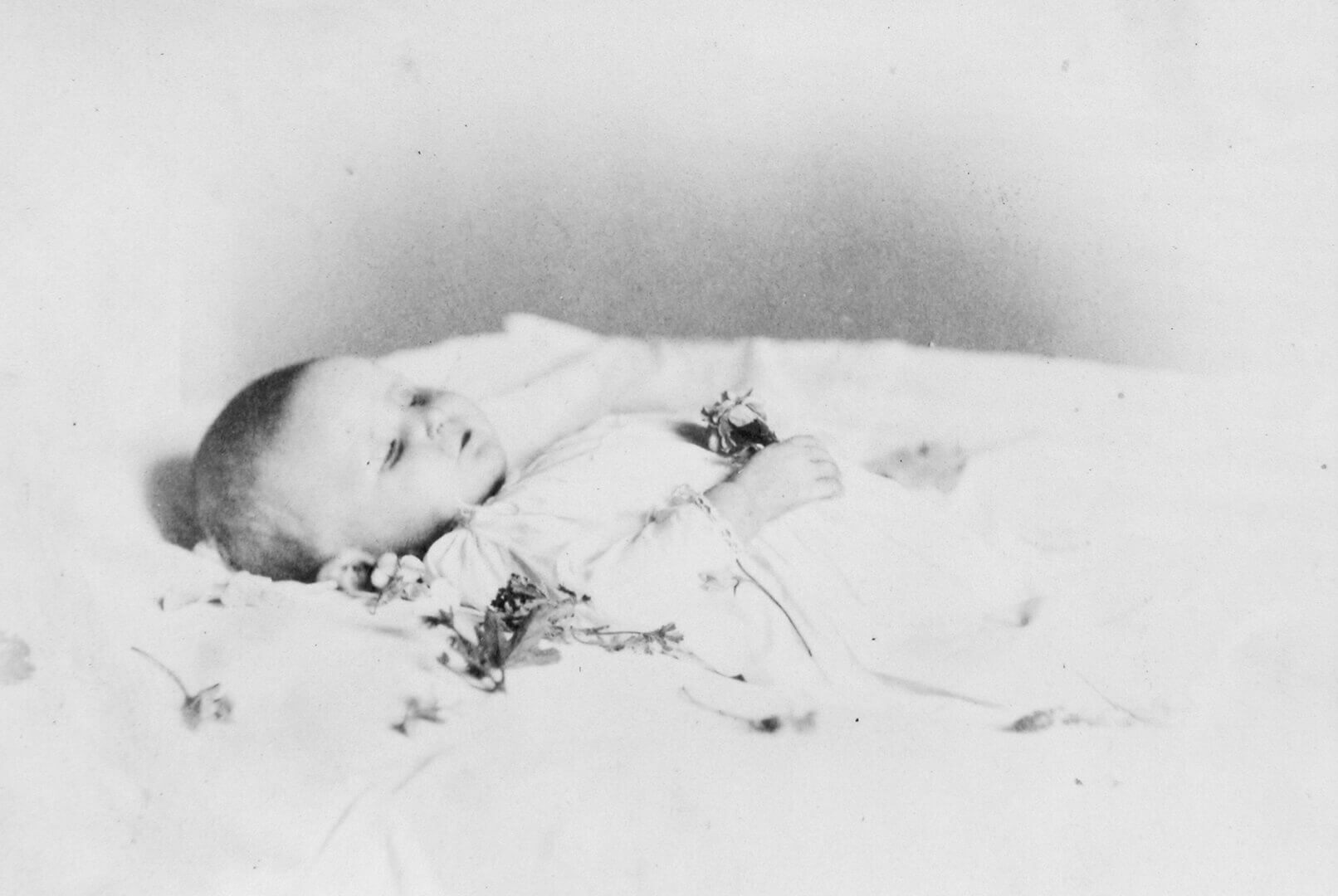 William Notman, Le bébé décédé de Mme Hillard, Montréal, 1868