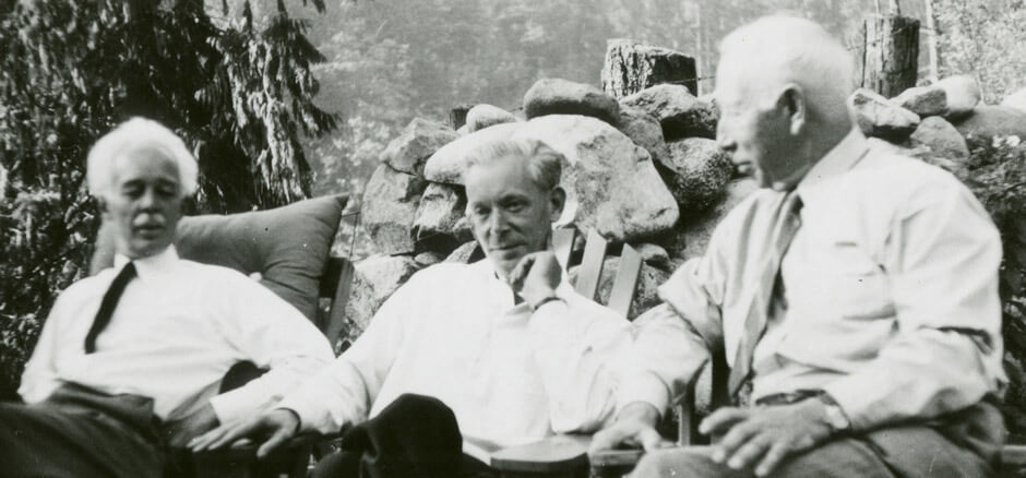 Art Canada Institute, Jock Macdonald, Lawren Harris, Jock Macdonald and A.Y. Jackson at Nan Cheney's house, North Shore, Vancouver, September 1944