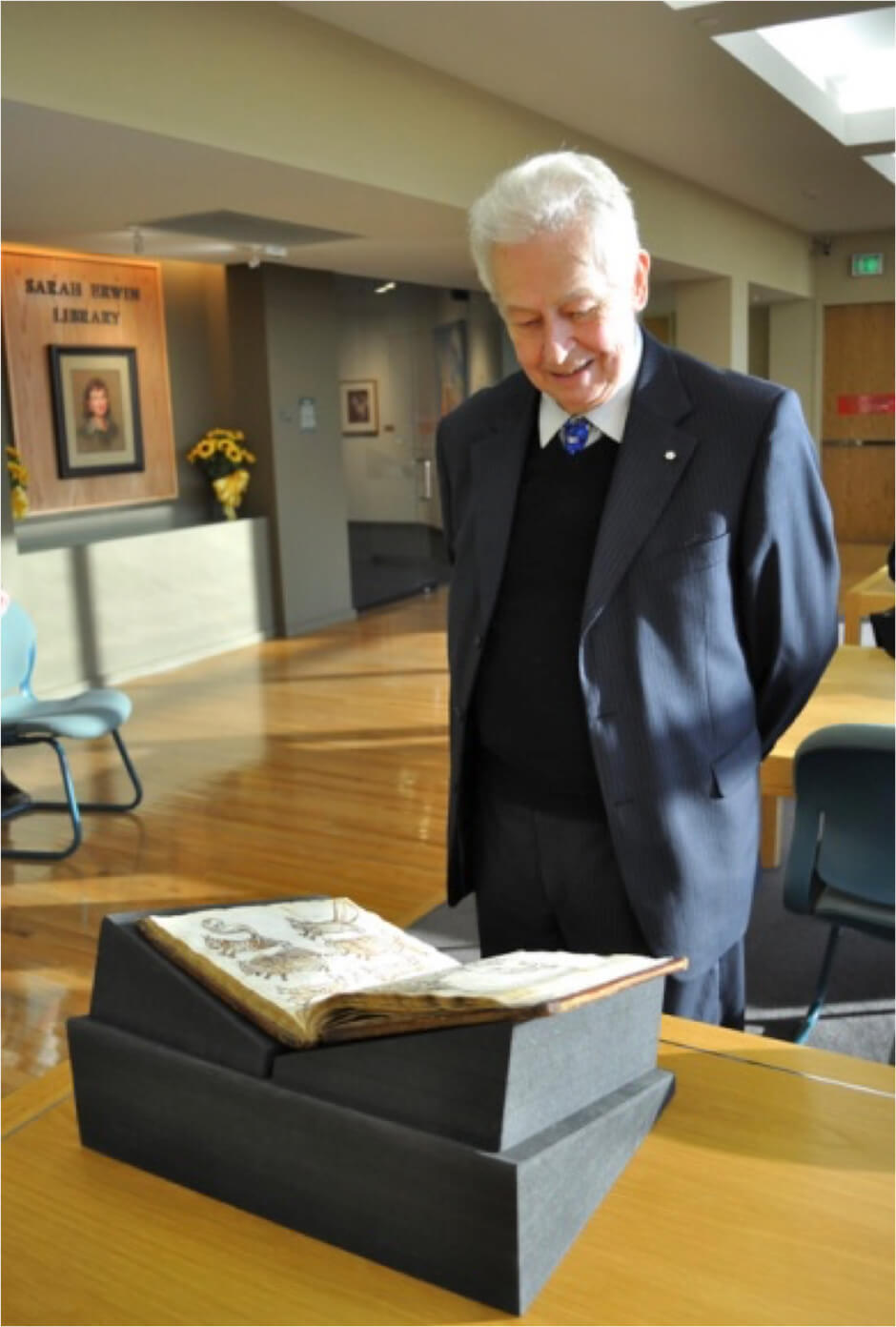 Art Canada Institute, Louis Nicolas, François-Marc Gagnon viewing the Codex Canadensis at the Gilcrease Museum