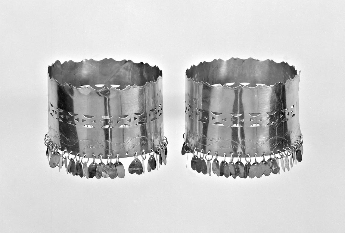 Art Canada Institute, Zacharie Vincent, An early nineteenth-century silver Iroquois armband.