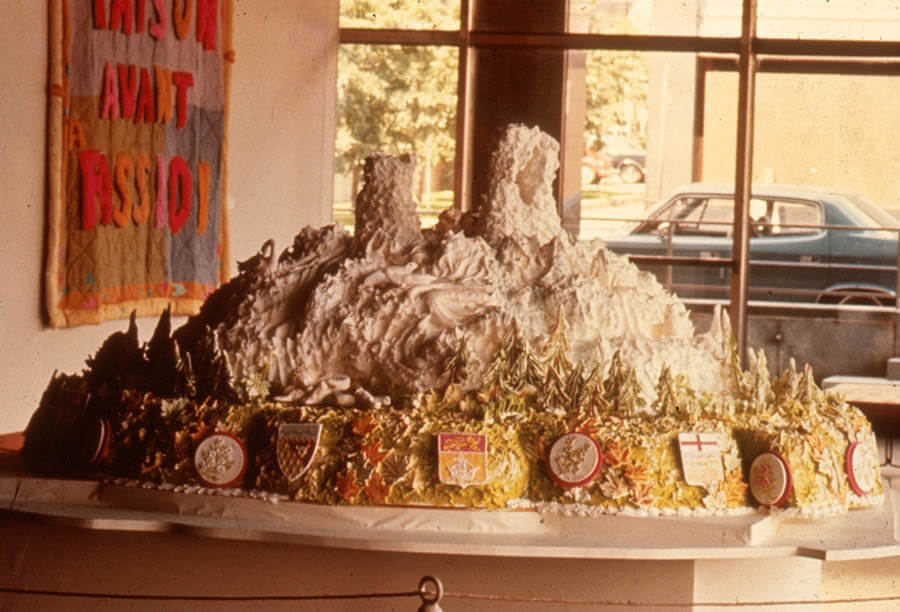 Art Canada Institute, installation view of Wieland's Arctic Passion Cake, 1971. Wieland's La raison avant la passion, 1968, is visible in the background.