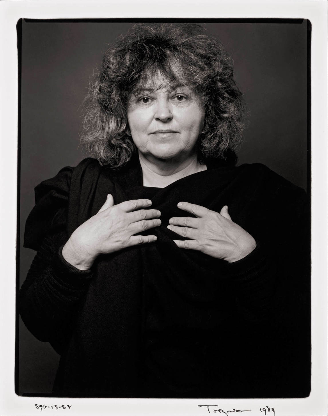 Art Canada Institute, photograph of Joyce Wieland in 1988 by Michael Torosian