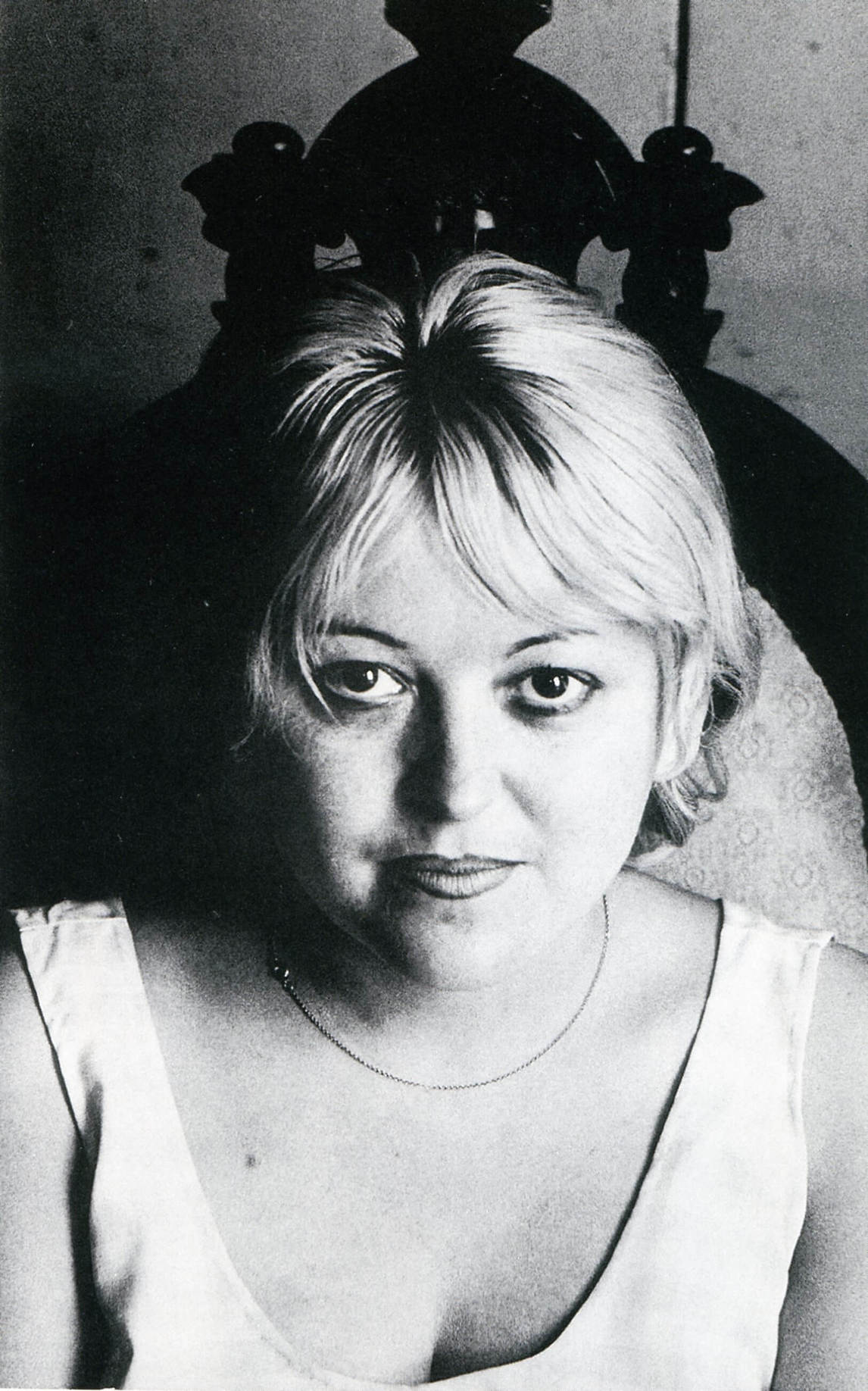 Art Canada Institute, photograph of Joyce Wieland in 1962 by Michel Lambeth