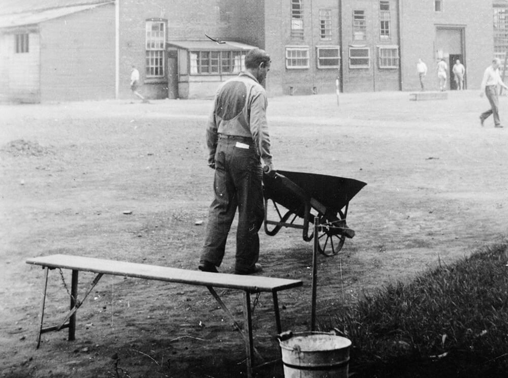 Art Canada Institute, Oscar Cahen, an internee in a camp uniform at Camp N in Sherbrooke, Quebec, c. 1940–42