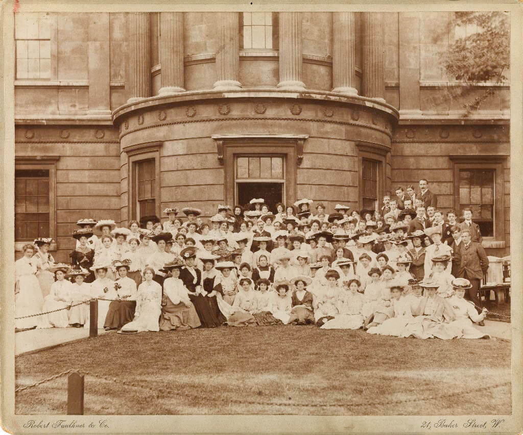 Photograph of students at the Slade School, June 23, 1905