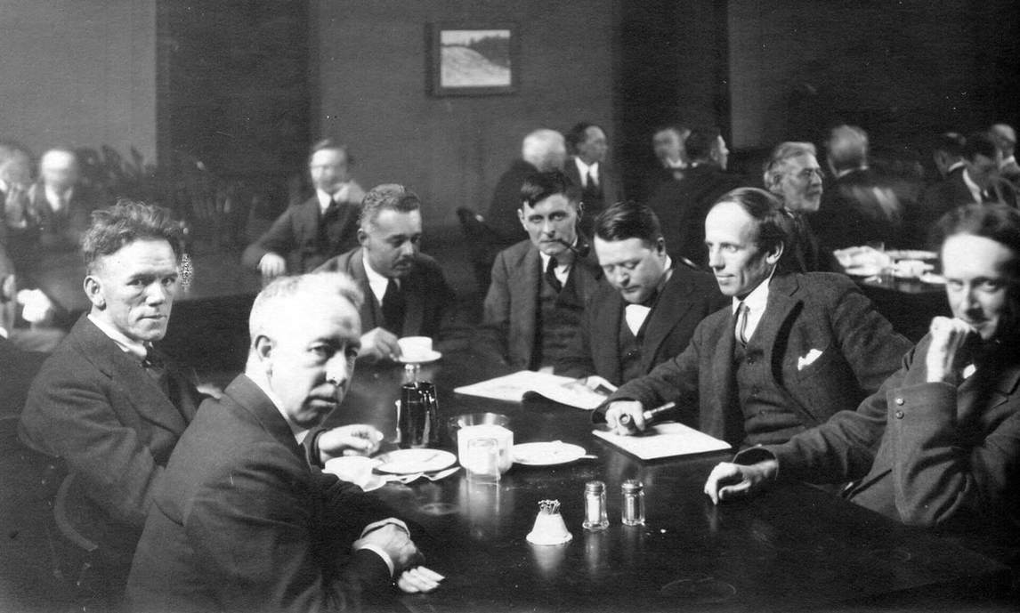 Art Canada Institute, Group of Seven at the Arts and Letters Club in Toronto in 1920