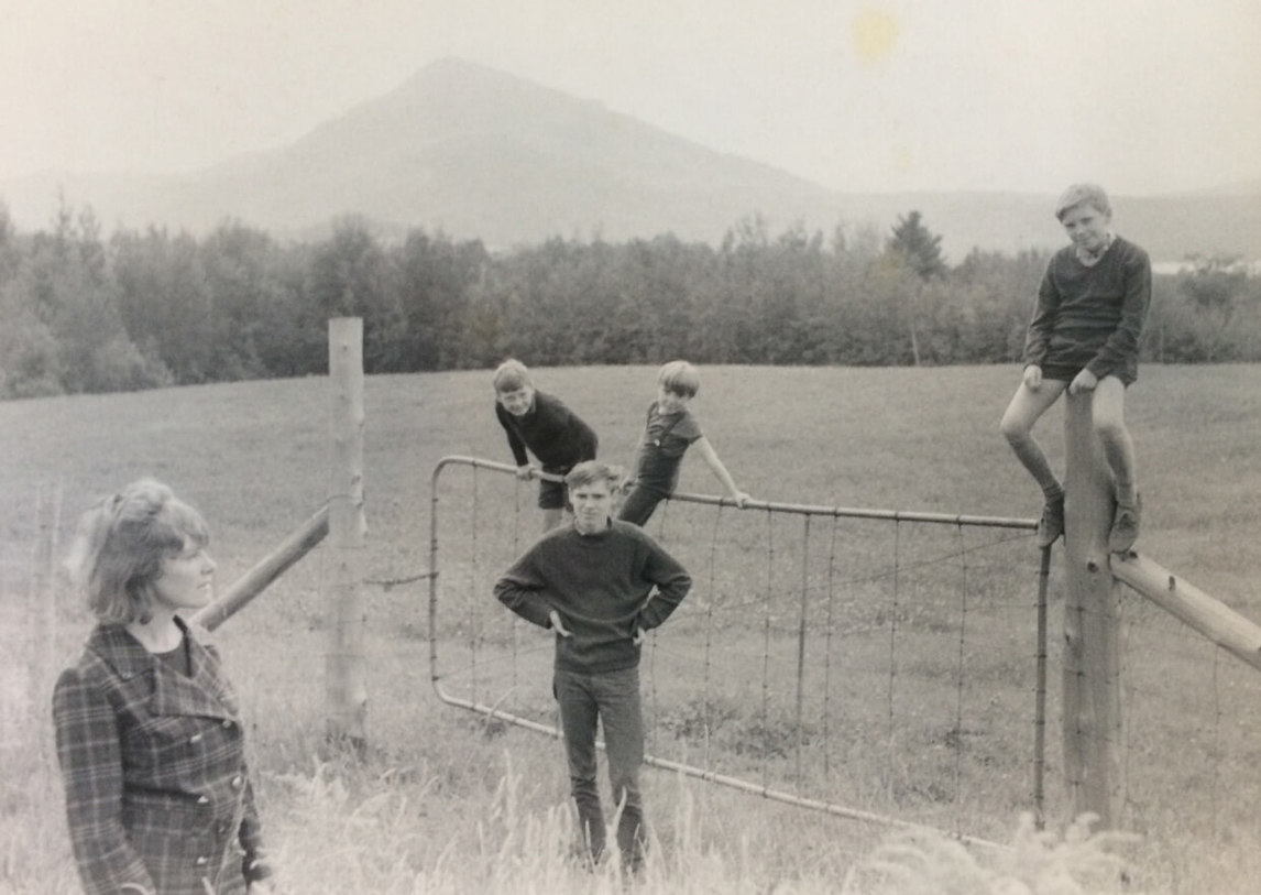 Françoise Sullivan and her sons, c. mid-1960s. Photograph by Paterson Ewen.