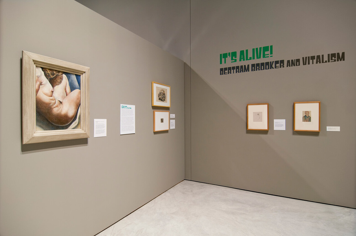  Vue de l’installation de It’s Alive! Bertram Brooker and Vitalism (C’est vivant! Bertram Brooker et le vitalisme), Art Gallery of Windsor,