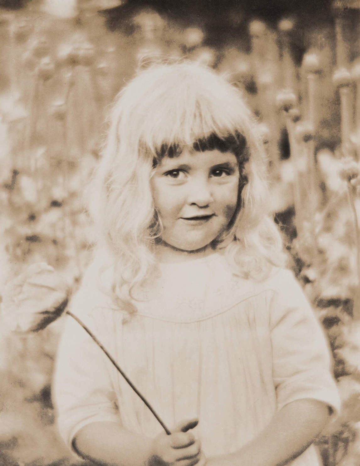 Molly Lamb enfant à Burnaby Lake, en Colombie-Britannique, 1923