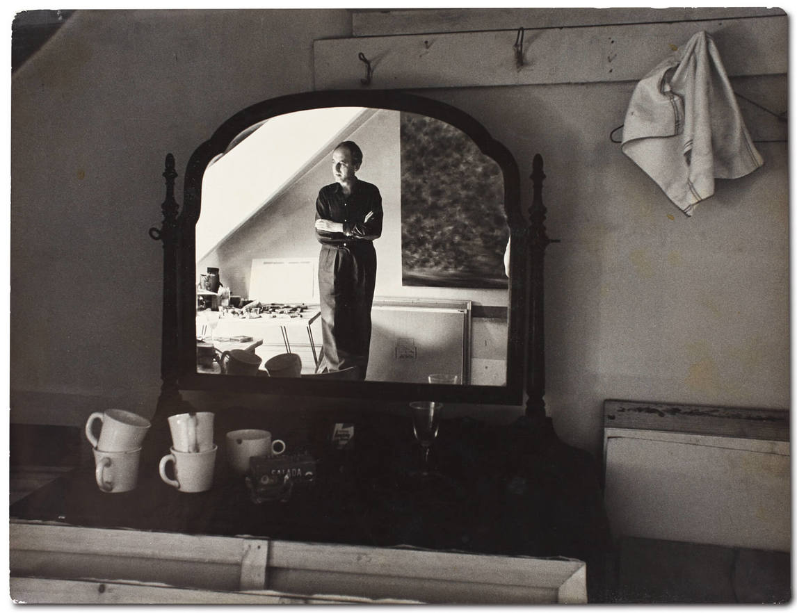 Art Canada Institute, photograph of Iskowitz in his studio, date unknown