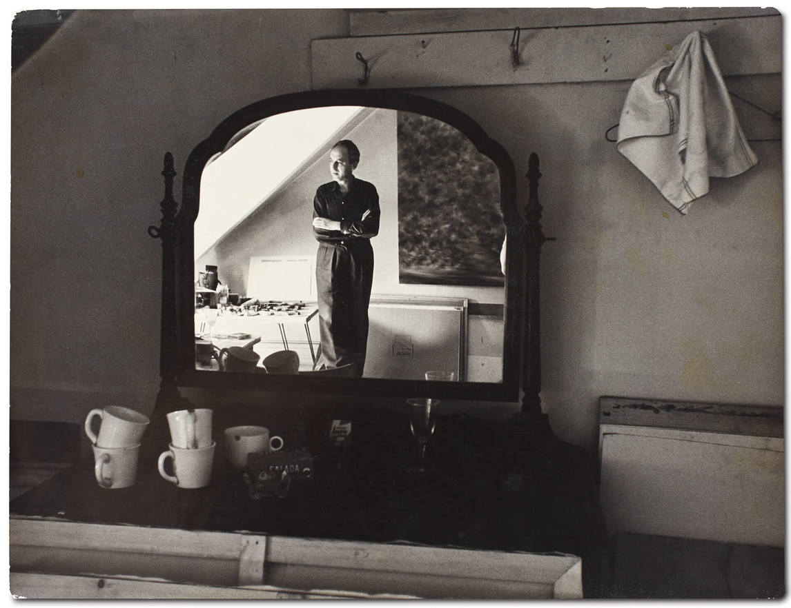 Art Canada Institute, Photograph, Gershon Iskowitz in front of his Tecumseth Street studio, 1981