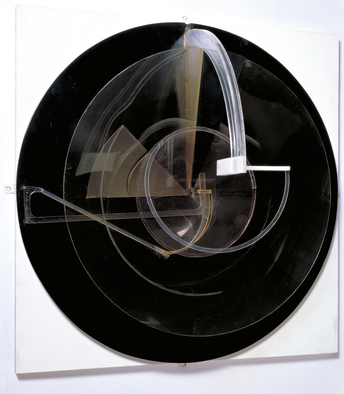 Naum Gabo, Circular Relief (Relief circulaire), v.1925