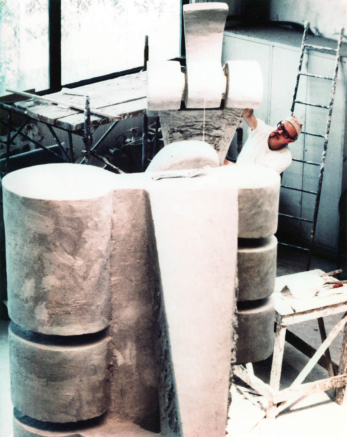 Sorel Etrog in Michelucci Foundry, Pistoria, Italy, c. 1973