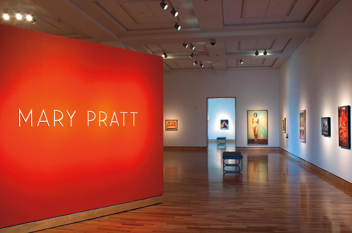 Vue d’installation de l’exposition Mary Pratt, The Rooms Provincial Art Gallery, St. John’s, mai à septembre 2013