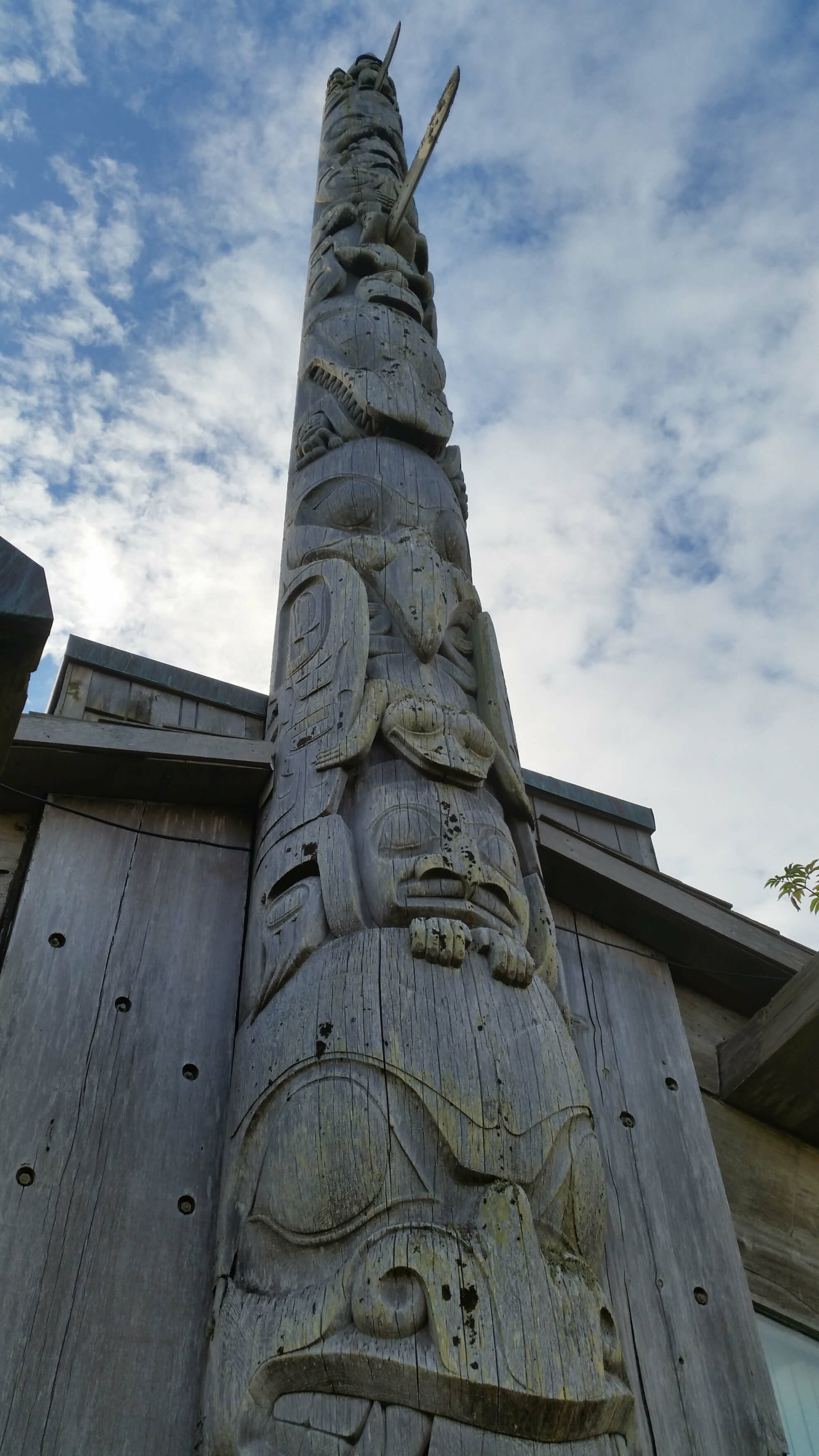 Mât du chien de mer de Skidegate, 1978