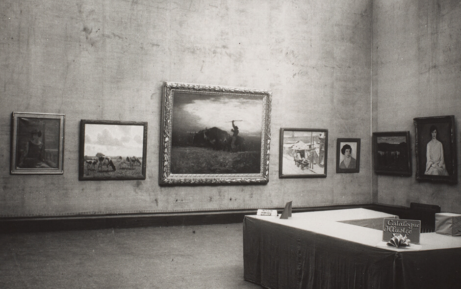 Art Canada Institute, Installation view of the Exposition d’art canadien at the Musée du Jeu de Paume in Paris, 1927.0