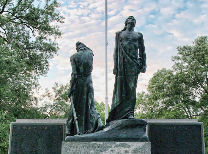 Stratford War Memorial, 1919–22