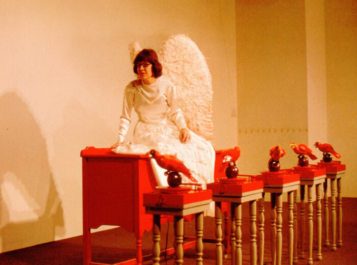 Gathie Falk, Ange rouge, 1972