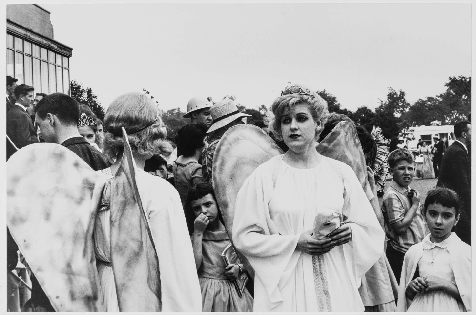 Sam Tata | La photographie au Canada, 1839-1989